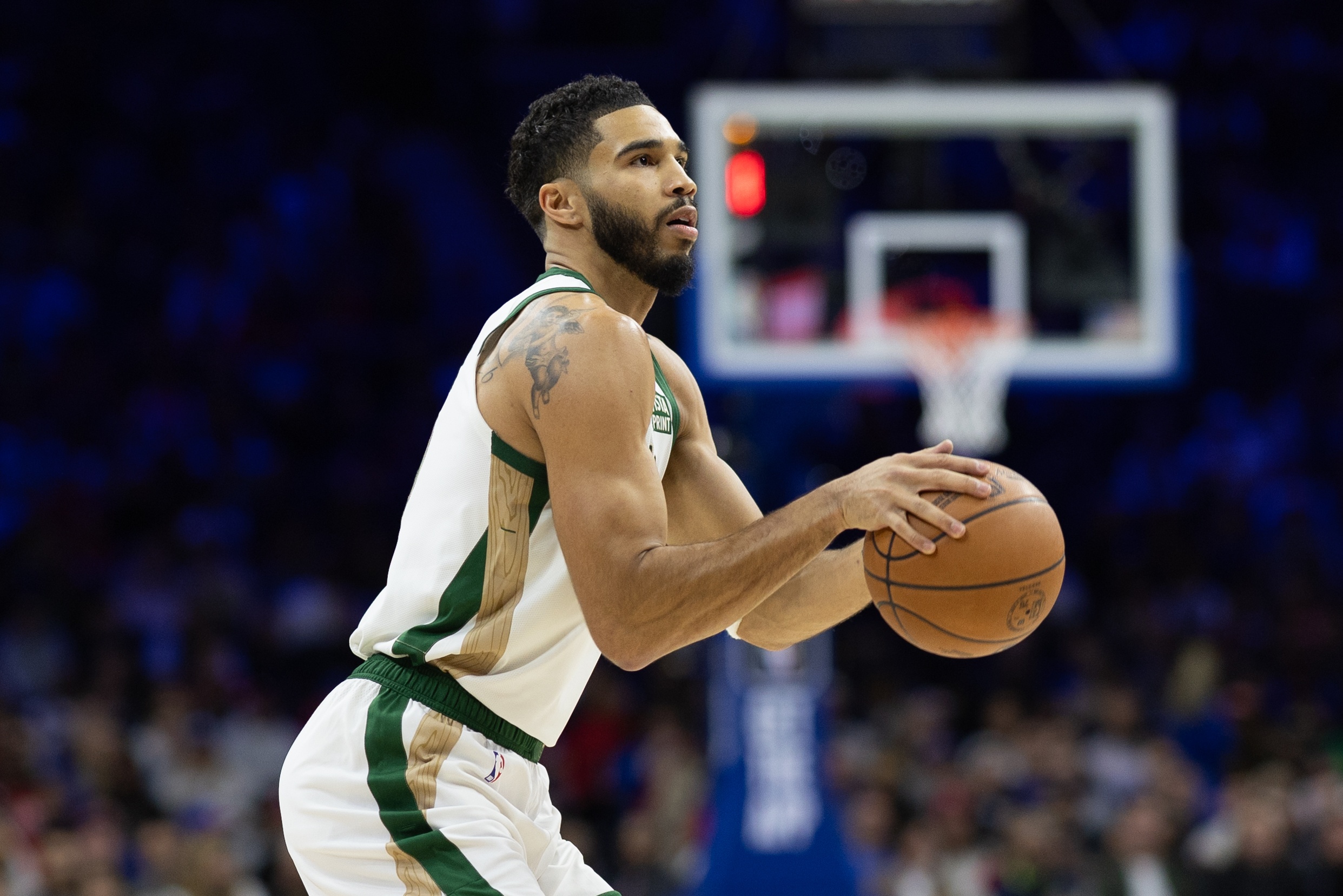 开云在线入口 -关于塔图姆在澳大利亚队比赛中关键助攻，绝杀引发热议！的信息